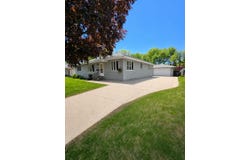 2908 Roosevelt Street NE, Saint Anthony, MN 55418