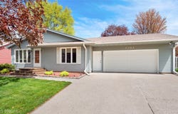 1705 W Grandview Drive, Knoxville, IA 50138