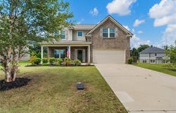 314 Red Oak Place, Smiths Station, AL 36877