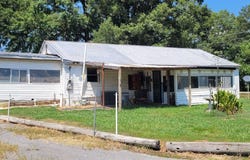 910 S Ninth Street, Augusta, AR 72006