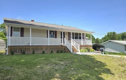 7 Lorraine Avenue, Lewiston, ME 04240