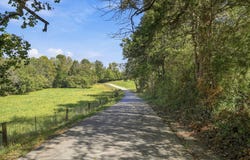 879 Avenstoke Road, Waddy, KY 40076