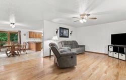 208 Oak Forest Drive, Epworth, IA 52045