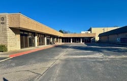 3024  N Market  AVE Unit #C, Fayetteville, AR 72703