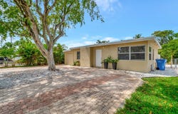 125 E Hart Street, Lantana, FL 33462
