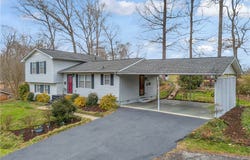 439 Eastcliff Drive, West Union, SC 29696