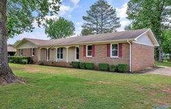 1300 Ridgedale Street, Athens, AL 35613