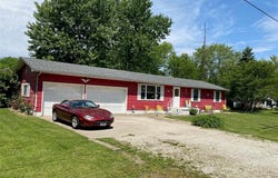 502 North Street, Witt, IL 62094