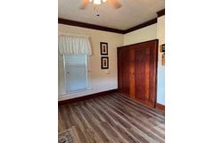 385 N 5th Street, Albion, IL 62806