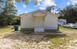 1140 N Hamlett St, Athens, TX 75751