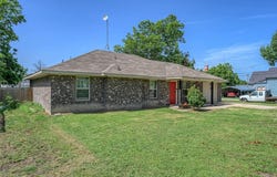300 Pecan Street, Honey Grove, TX 75446