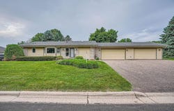 1933 Crown Point Drive, Mendota Heights, MN 55118