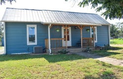 1807 S Bradley, Brady, TX 76825