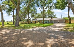9111 County Road 3817, Athens, TX 75752