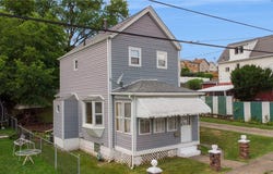 2622 Harrison St, McKeesport, PA 15132