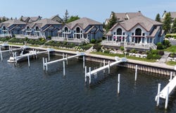 32 Marina Drive N, Manistee, MI 49660