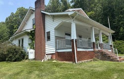 139 Oak Dale Drive, Clintwood, VA 24228