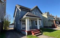 3322 Yorkshire Road, Cleveland Heights, OH 44118