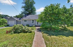90 Lowell St, Andover, MA 01810
