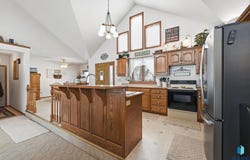 800 Blackstone Pl, Hurley, SD 57036