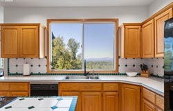 71 HIDALGO ST, Lake Oswego, OR 97035