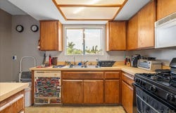 334 Cedar Rd, Vista, CA 92083