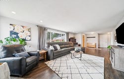 7135 MONTE VERDE Dr, Gladstone, OR 97027