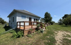 20350 390th Ave, Wolsey, SD 57384