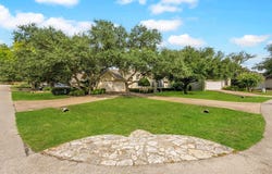 30 Muirfield Greens LN, Lakeway, TX 78738