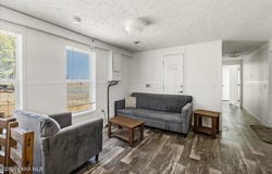 20872 E Park View Lane, Mayer, AZ 86333