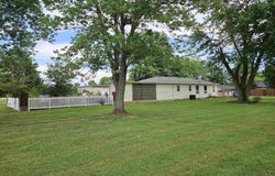 13522 Bowling Alley Road, Benton, IL 62812