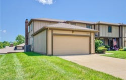 4206 Country Lane, St Joseph, MO 64506