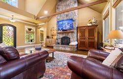 315 Buckskin, Pineville, MO 64856