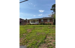 605 Midville, Louisville, GA 30434
