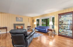 60 Elm St, New Providence Boro, NJ 07974