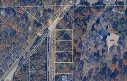 193 Cedar Oaks Drive, Mabank, TX 75156