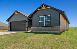 1933 Olive Avenue, Tuttle, OK 73089