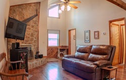 850 Spring Shores Lane, Falls Of Rough, KY 40119