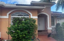7733 NW 200th St, Hialeah, FL 33015