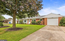 5280 BOARD ROAD, MOUNT WOLF, PA 17347
