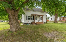 117 W Pine Street, Edmore, MI 48829