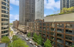 400 E Ohio Street, Chicago, IL 60611