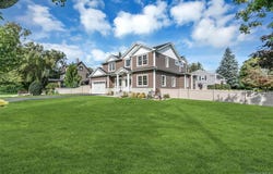 52 Linden Avenue, Bethpage, NY 11714