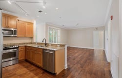 3520 CENTRAL Ave, Memphis, TN 38111
