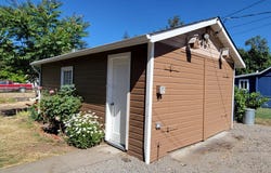 76376 RIVER RD, Oakridge, OR 97463