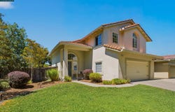 862 Foothill Dr, Windsor, CA 95492