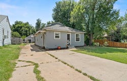 1117 W London Street, El Reno, OK 73036