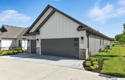 17502 Dupont Plaza Circle, Omaha, NE 68130