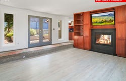 8305 NW FRUIT VALLEY RD, Vancouver, WA 98665