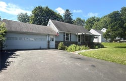 19 Beechwood Road, New Hartford, NY 13413